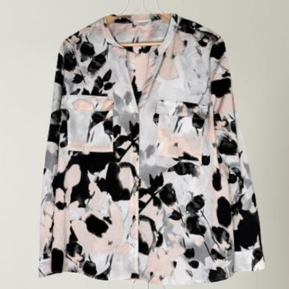 CALVIN KLEIN Tops - CALVIN KLEIN black,,blush pink, button down v-neck Blouse Top SZ XL flowy,floral
